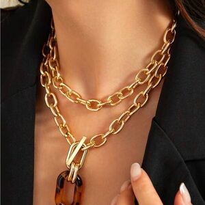 Elegant Gold Chain Necklace